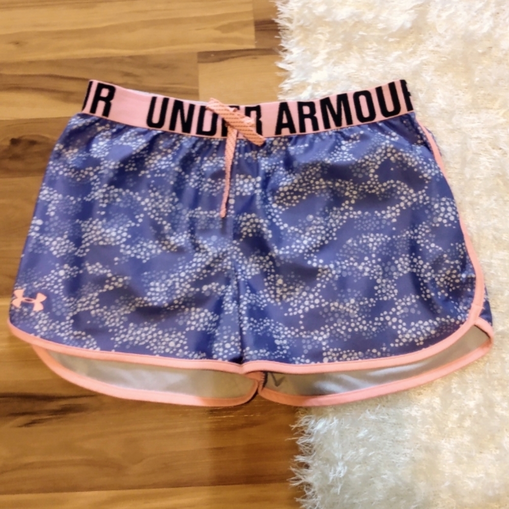 Under armour shorts Youth size XL